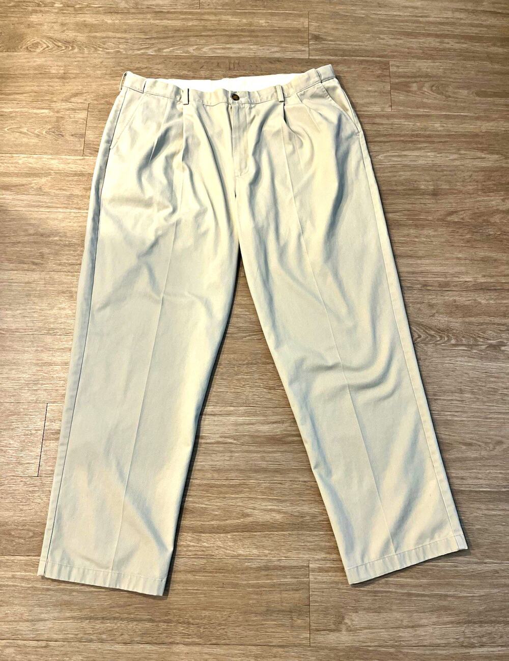 L.L.Bean Men’s Beige Twill Dress Pants Pleated Straight Leg 44 Regular 0013